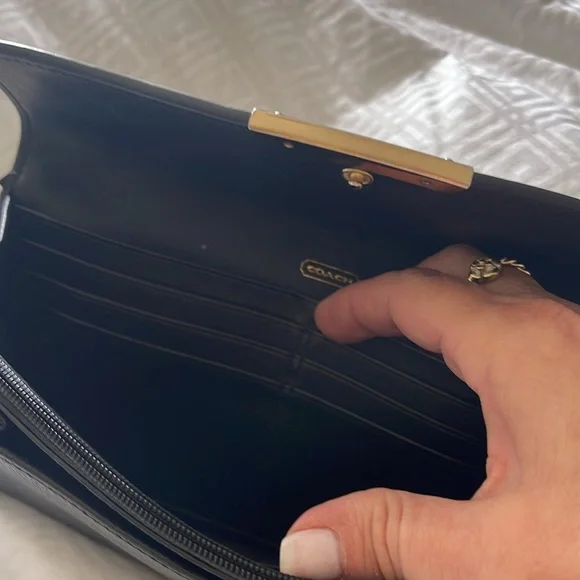 Coach envelope style long wallet - Picture 4 of 8